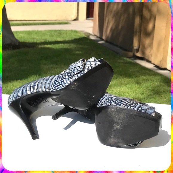 PELLE MODA Blue Gray Snakeskin Peep Toe Stiletto High Heels Pumps Size 8 M - Picture 11 of 14